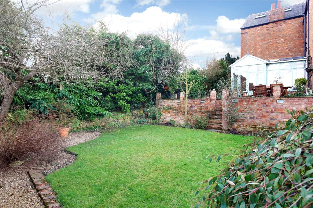 4 bedroom character property for sale in Burton Road, Melton Mowbray, LE13