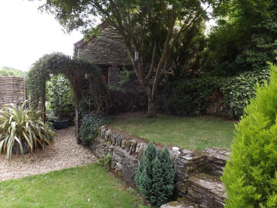 2 bedroom barn conversion for sale in East Cornworthy, Totnes, Devon, TQ9