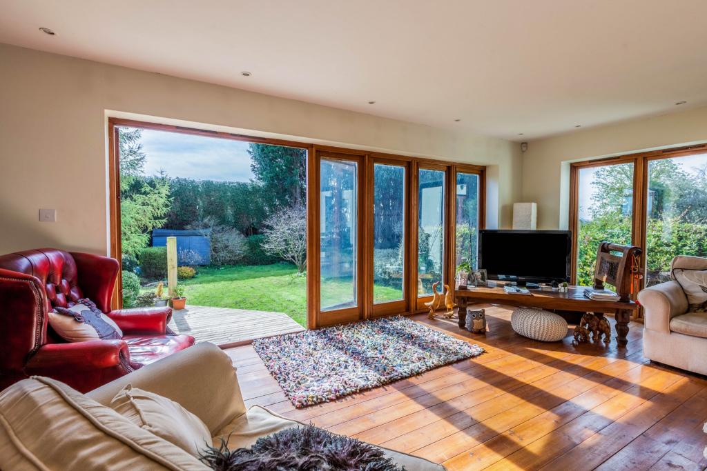 4 bedroom detached house for sale in Plymouth Road, Chudleigh Knighton