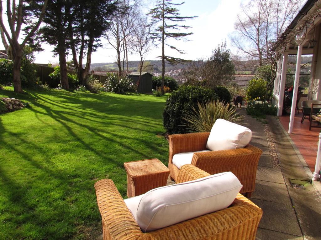 5 bedroom detached house for sale in Milltown Lane, Sidmouth, East