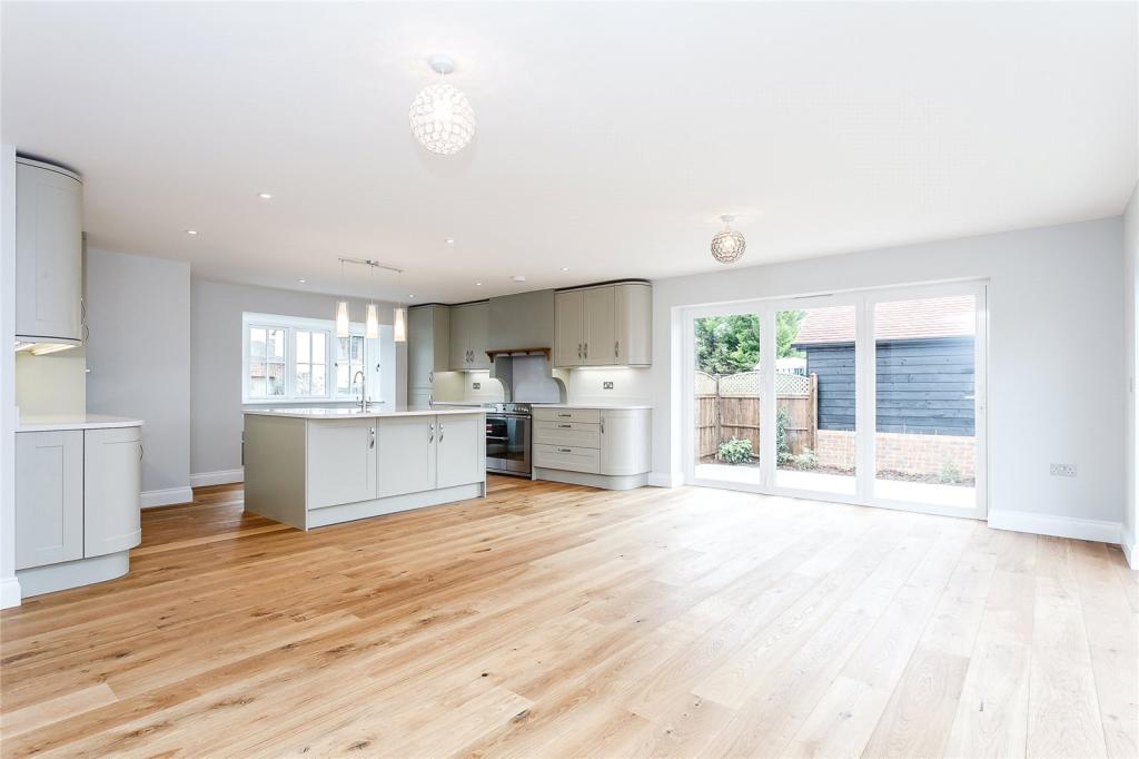 3 bedroom bungalow for sale in Cricketers Lane, Windlesham, Surrey, GU20