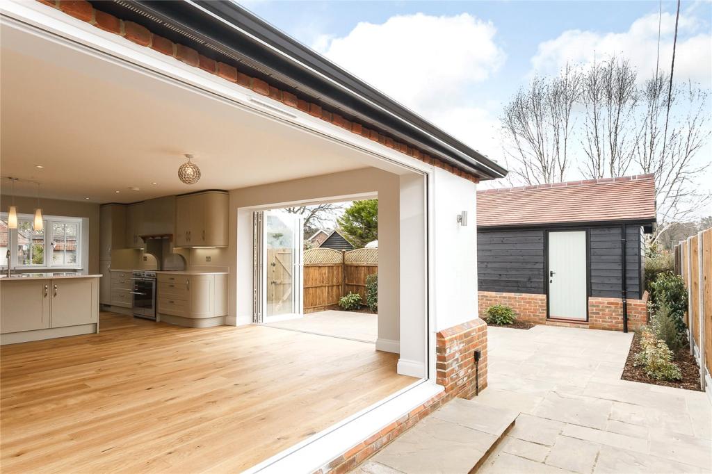 3 bedroom bungalow for sale in Cricketers Lane, Windlesham, Surrey, GU20