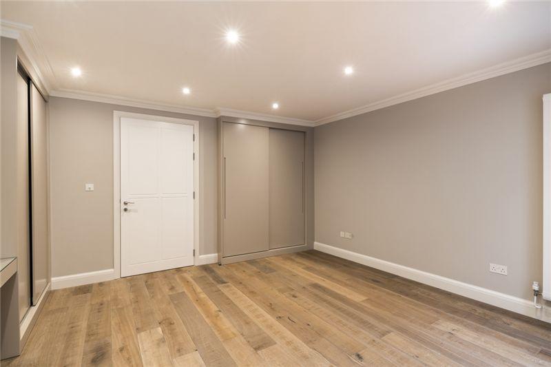 2 bedroom apartment to rent in Portobello Road, London, W11, W11