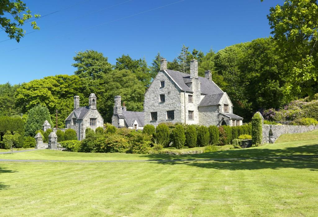 4 bedroom country house for sale in Glynllifon, Nr Caernarfon, Gwynedd