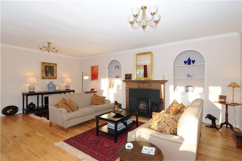 4 bedroom detached house for sale in High Street, Sutton Veny