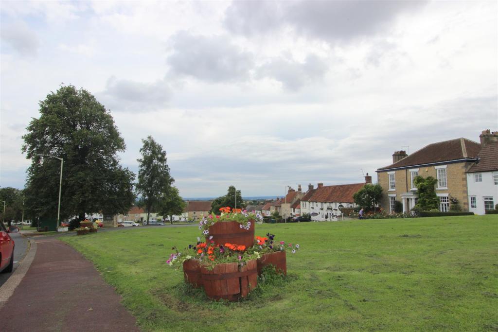 3 bedroom detached house for sale in Redworth Road, Heighington Village