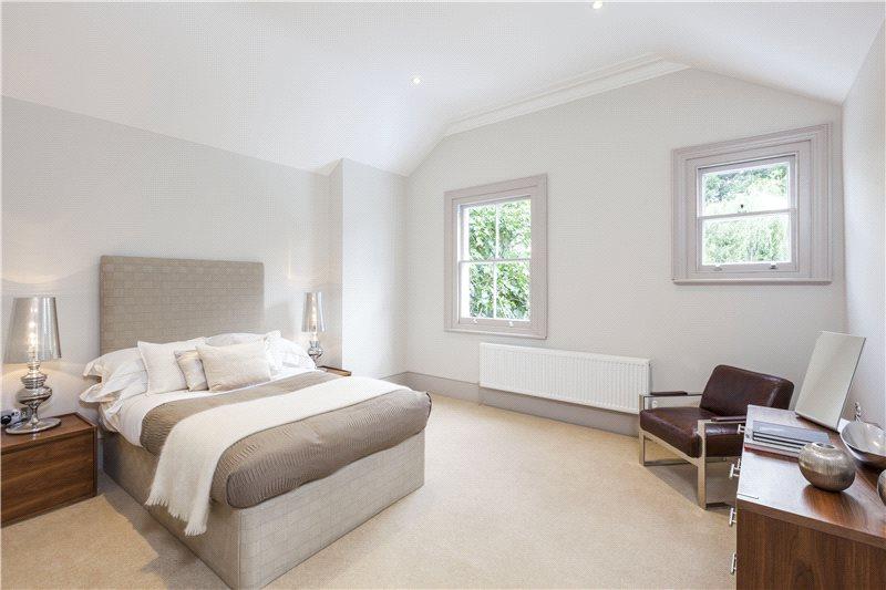 5 bedroom semidetached house for sale in Clarence Road, Teddington