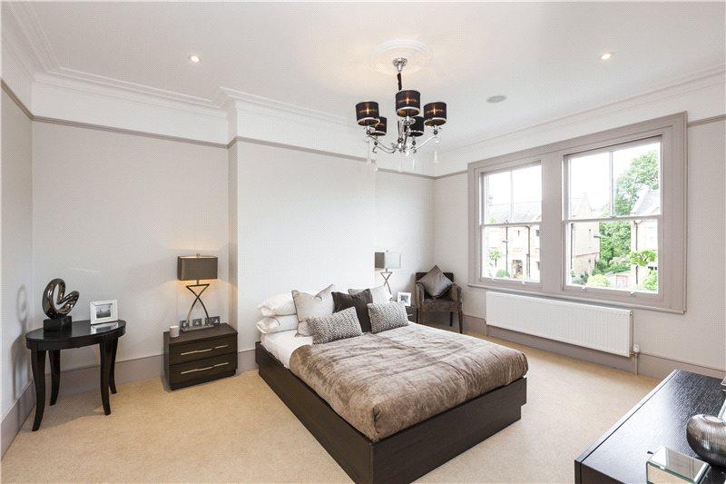 5 bedroom semidetached house for sale in Clarence Road, Teddington