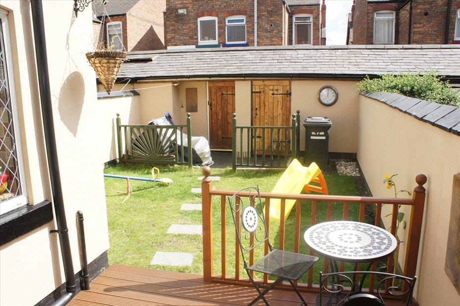 2 bedroom semidetached house for sale in Walton Street, Long Eaton