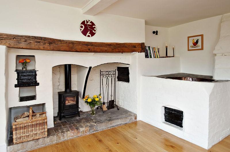 6 bedroom detached house for sale in The Green, Hilton, Huntingdon