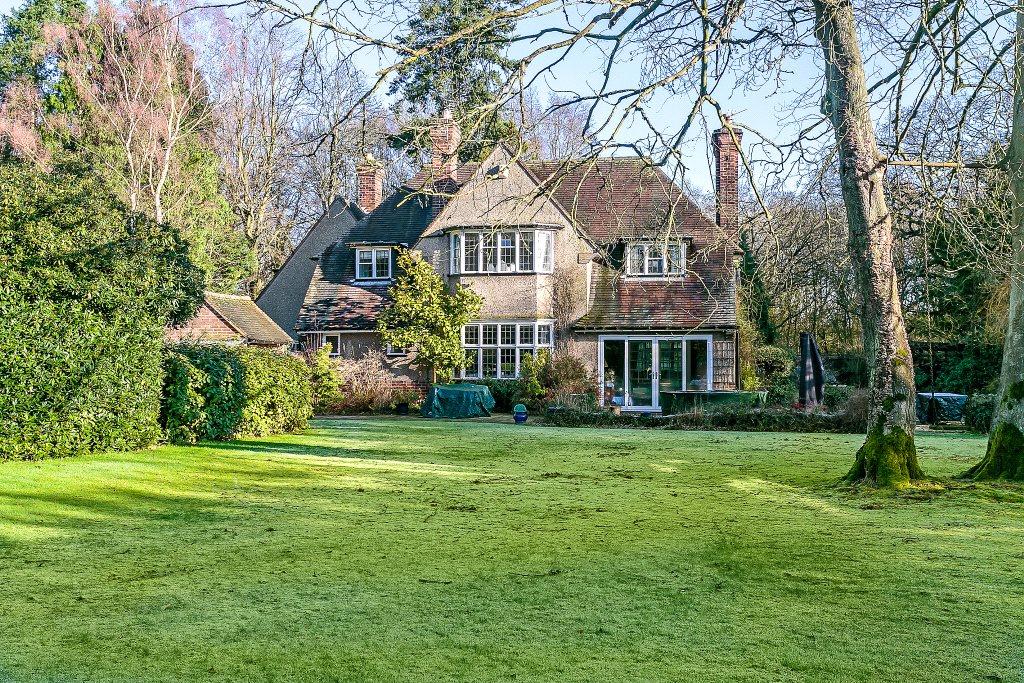 4 bedroom detached house for sale in Little Haigh, Flaxton Road