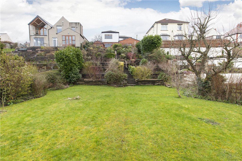 4 bedroom detached house for sale in Leeds Road, Ilkley, West Yorkshire