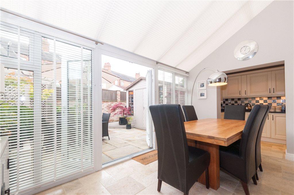 4 bedroom terraced house for sale in Park Grove, Knaresborough, North