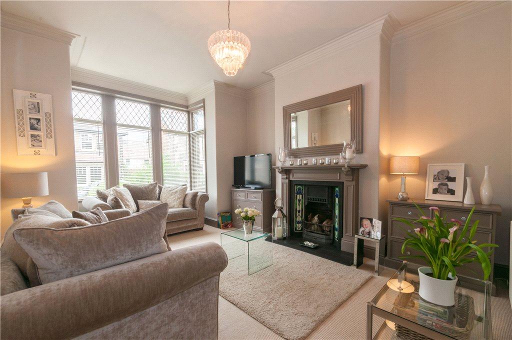 4 bedroom terraced house for sale in Park Grove, Knaresborough, North