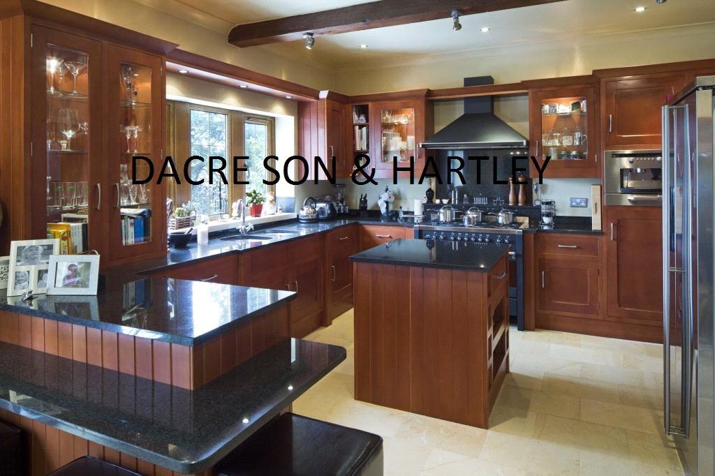 5 bedroom detached house for sale in Glen Road, Eldwick, Bingley, West Yorkshire, BD16