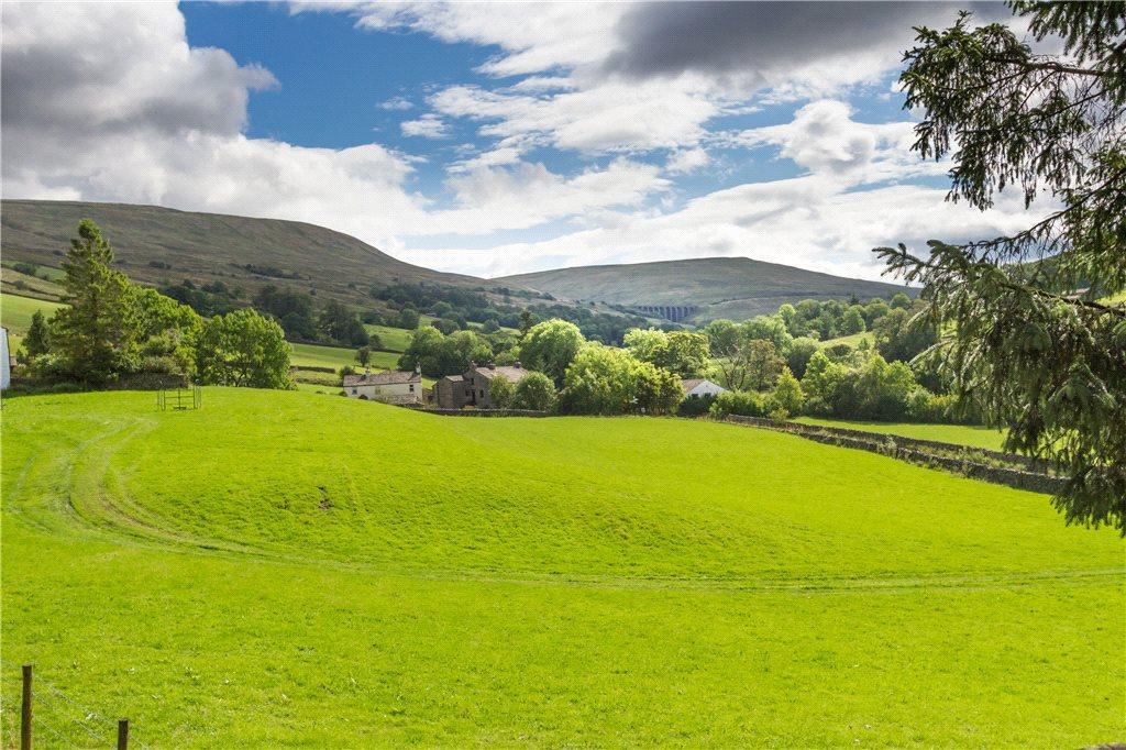 6 bedroom detached house for sale in Cowgill Grange, Cowgill, Sedbergh