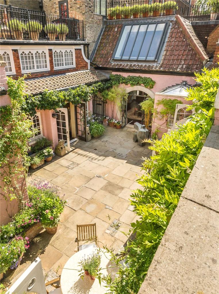 6 bedroom barn conversion for sale in Old Chelsea, Chelsea, London, SW3