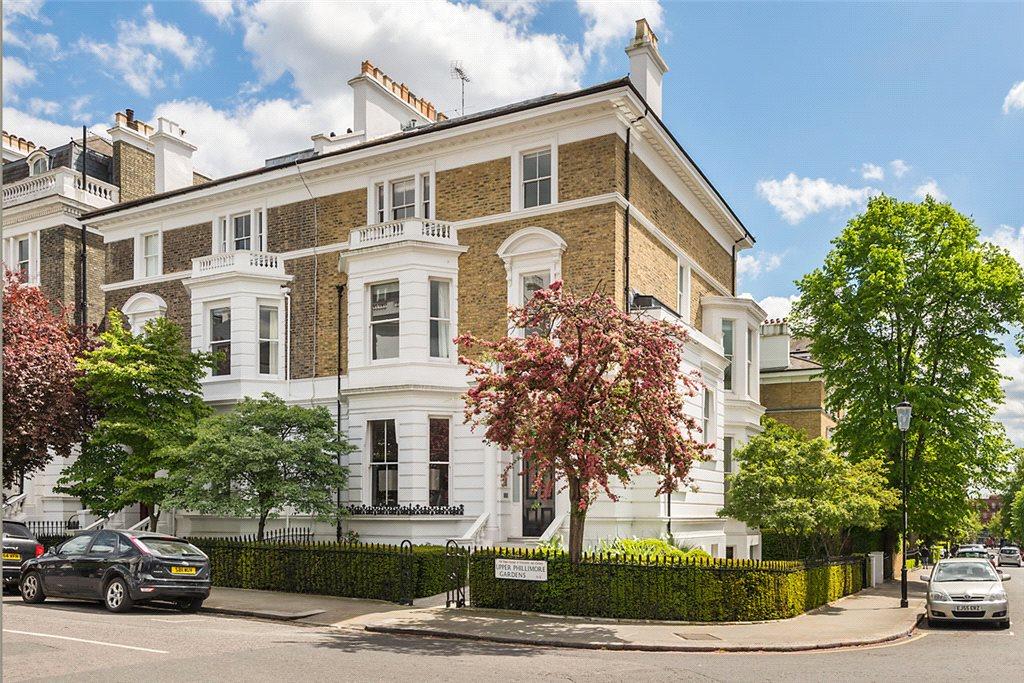 7 bedroom end of terrace house for sale in Upper Phillimore Gardens