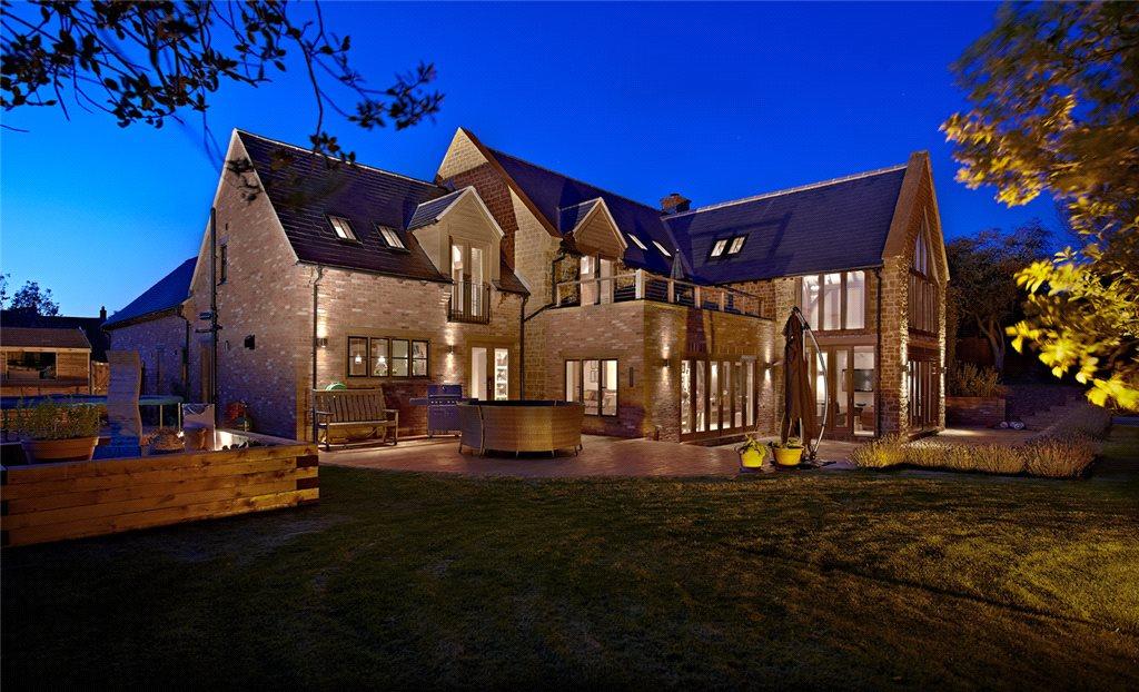 5 bedroom detached house for sale in Townsend Lane, Upper Boddington, Daventry, Northamptonshire