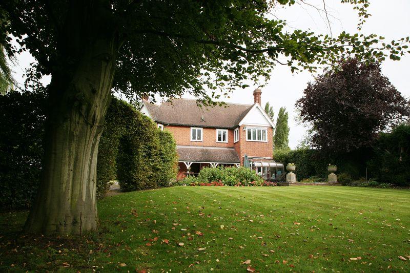 6 bedroom detached house for sale in Newport Road, Stafford ST16 1DD, ST16