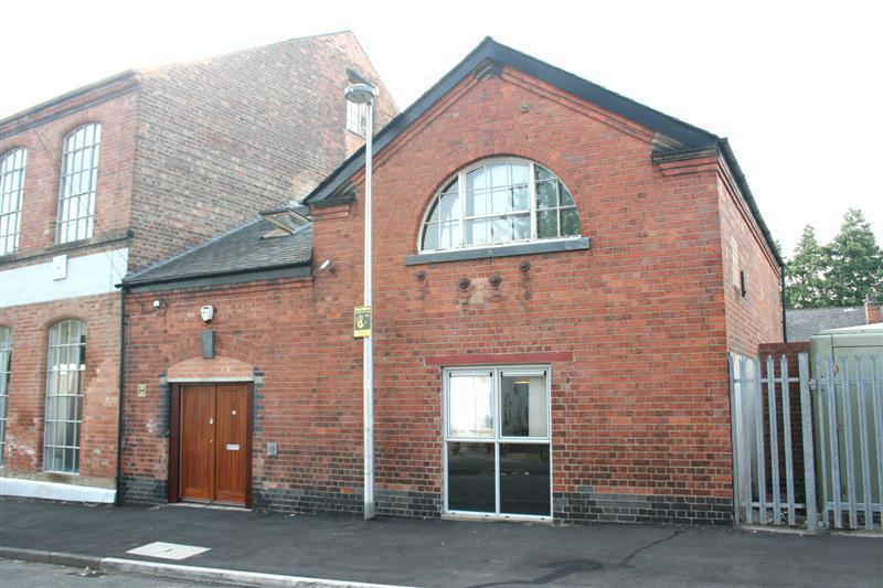 3 bedroom detached house to rent in Egypt Road, The Coach House