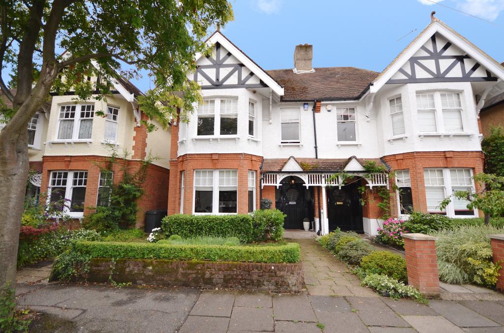 6 bedroom semidetached house for sale in Hadley Grove, Hadley