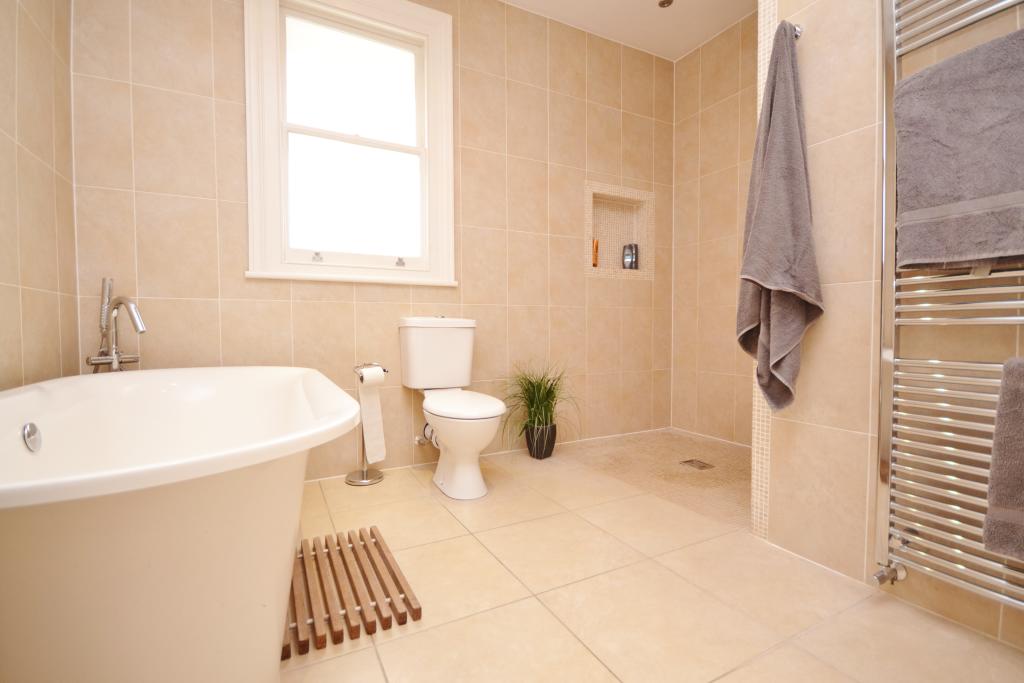 6 bedroom semidetached house for sale in Hadley Grove, Hadley