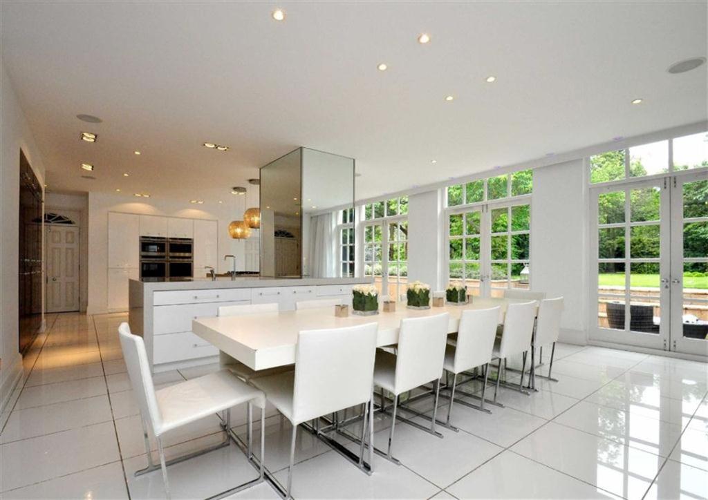 6 bedroom detached house for sale in Wightwick House, Wightwick Bank, Wightwick, Wolverhampton