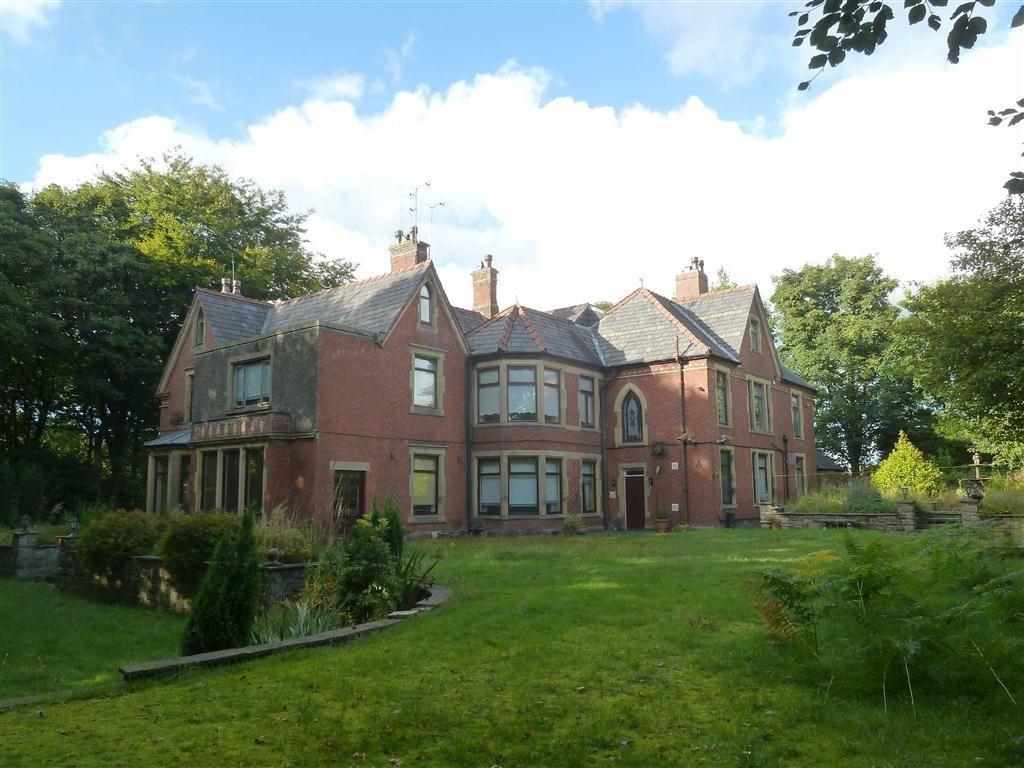 6 bedroom detached house for sale in Rochdale Road East, HEYWOOD