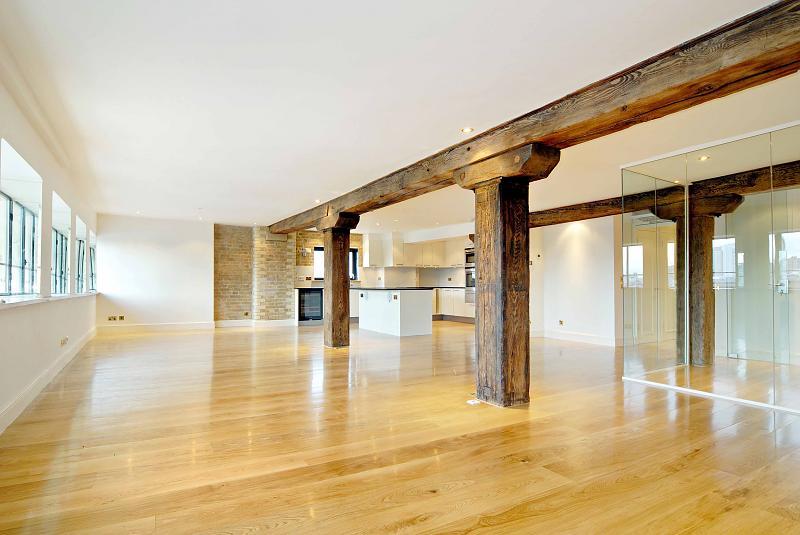 3 bedroom apartment to rent in Butlers Wharf West, Shad Thames, London