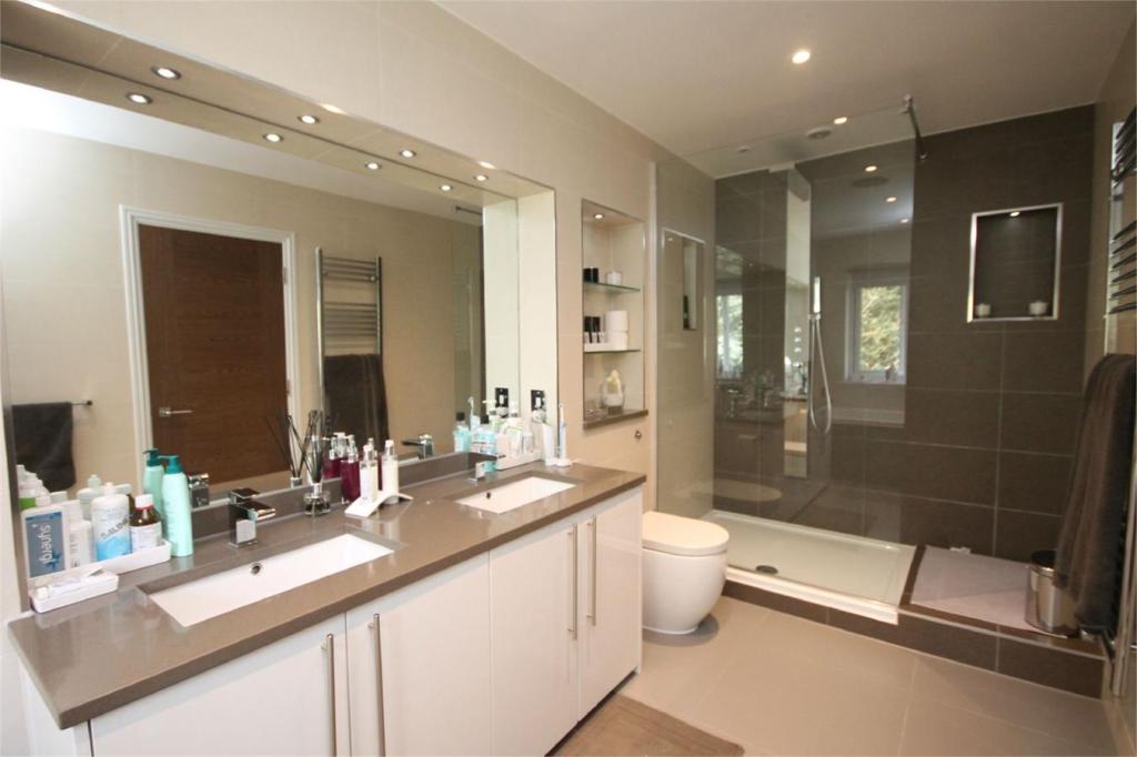 6 bedroom detached house for sale in Bentley Way, Stanmore, Middlesex, HA7