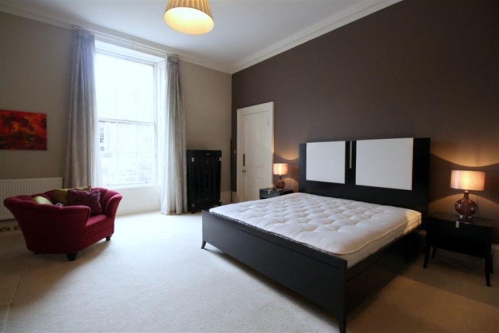 3 bedroom flat to rent in Rutland Square 3 Bed 9885, EH1