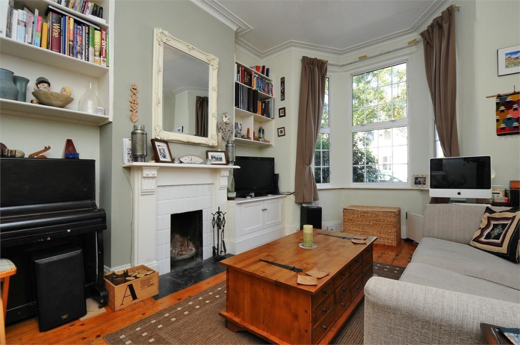 1 bedroom for sale in Cambray Road, Balham, London, SW12