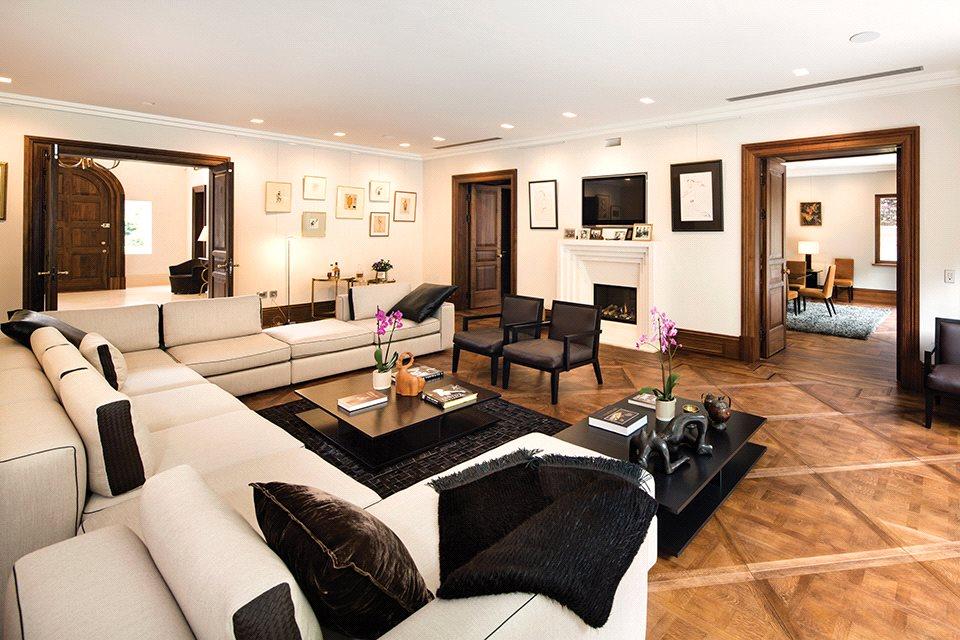 8 bedroom detached house for sale in Courtenay Avenue, Highgate, London