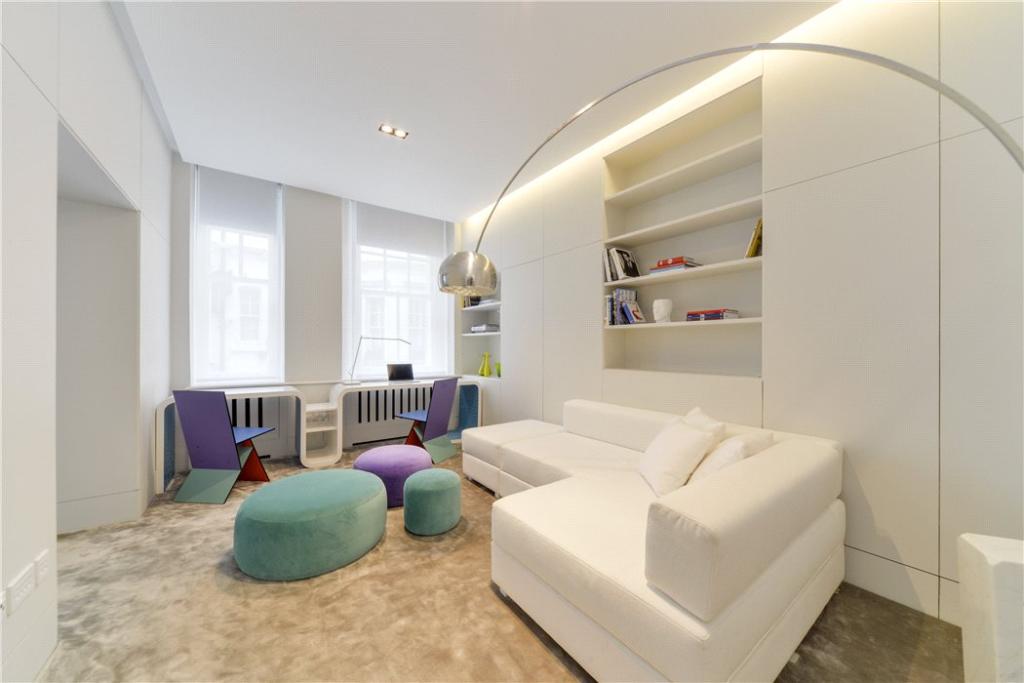 5 bedroom flat for sale in Albert Court, Prince Consort Road, London