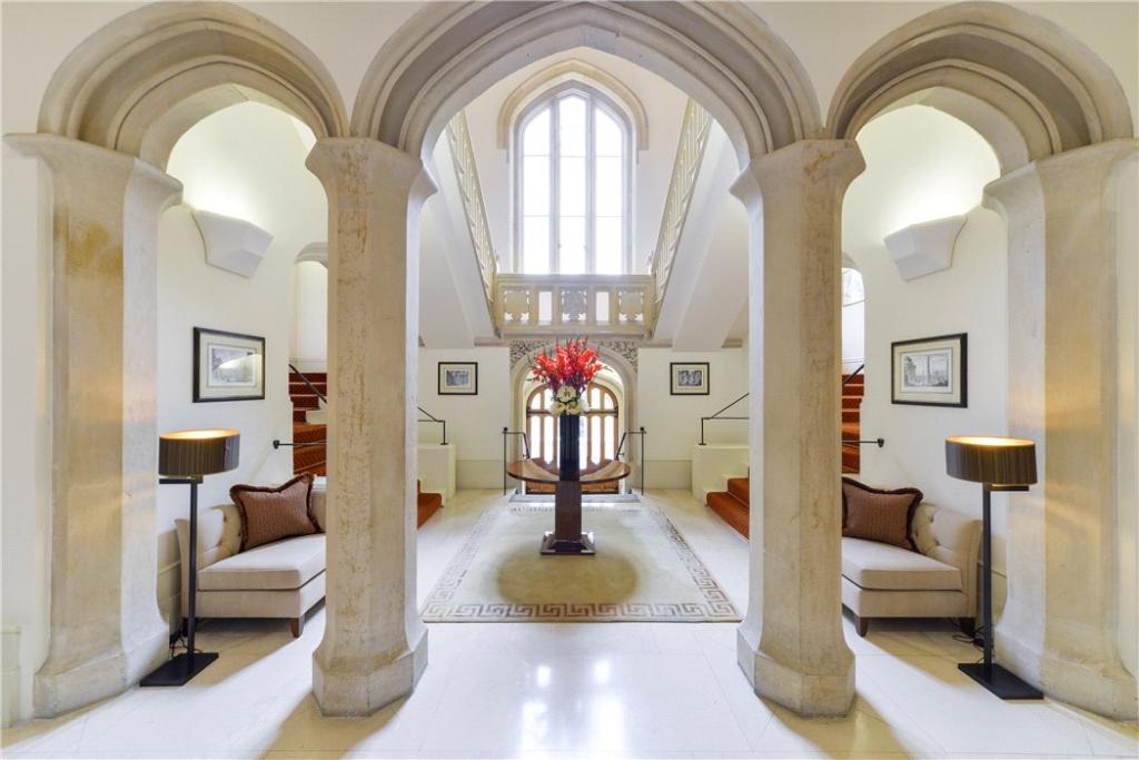 4 bedroom flat for sale in Rose Square, The Bromptons, South Kensington