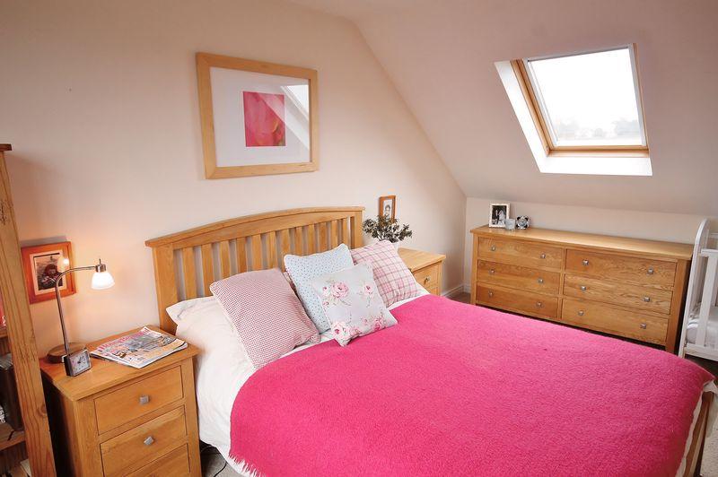 4 bedroom semidetached house for sale in Chard Road, Exeter, EX1