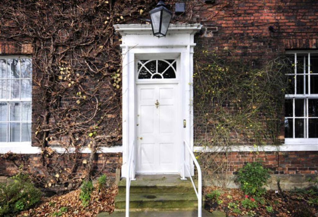 5 bedroom detached house for sale in Stoke House, Bar Lane, Wakefield, WF1