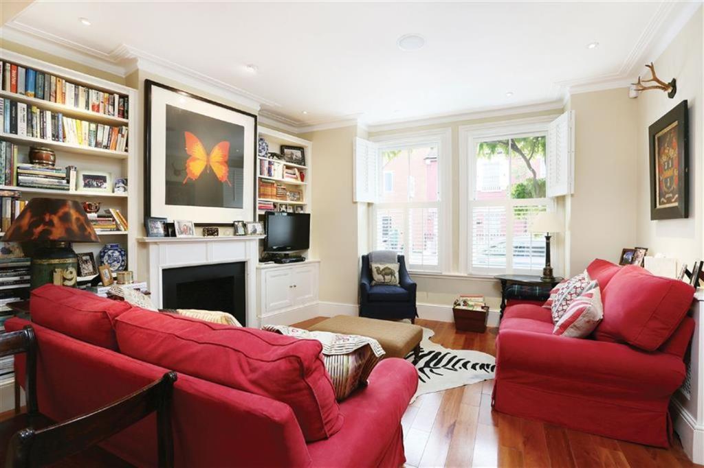 3 bedroom terraced house for sale in Horder Road, London, SW6