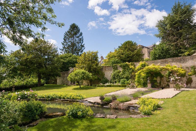 7 bedroom semidetached house to rent in Bradford on Avon, BA15