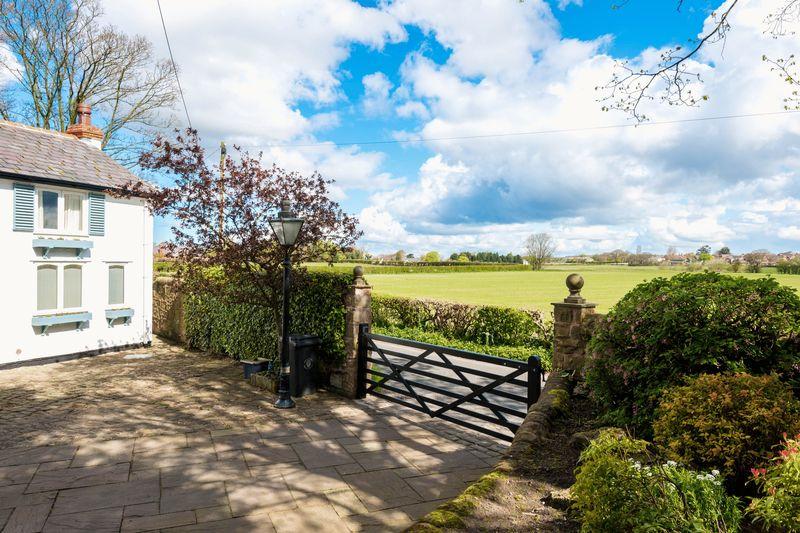 4 bedroom cottage for sale in Mill Lane, Aughton, L39