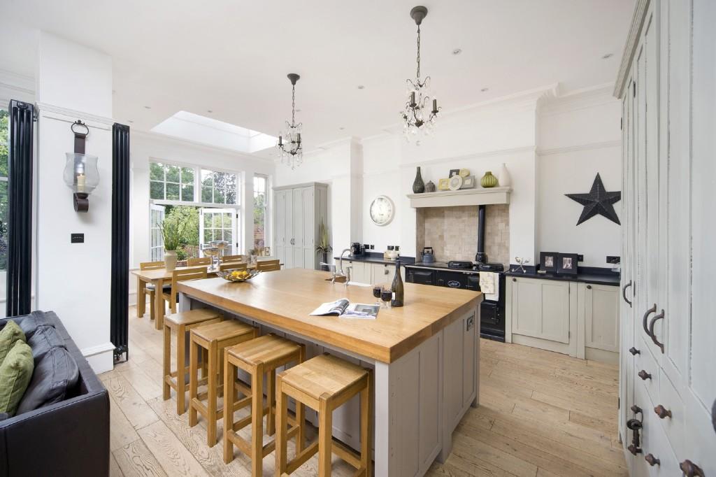 6 bedroom semidetached house for sale in Elmfield Road, Gosforth, Newcastle Upon Tyne, NE3, NE3