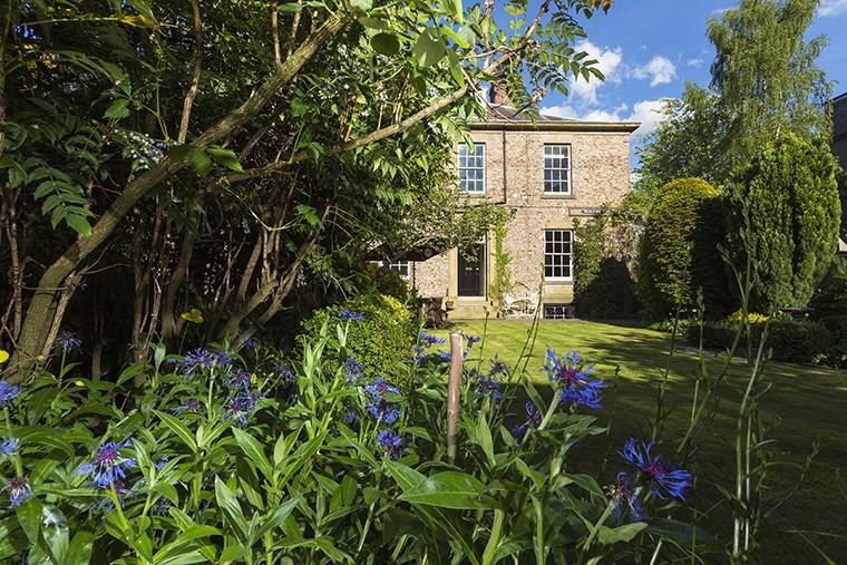 5 bedroom end of terrace house for sale in Brandling Park,Jesmond