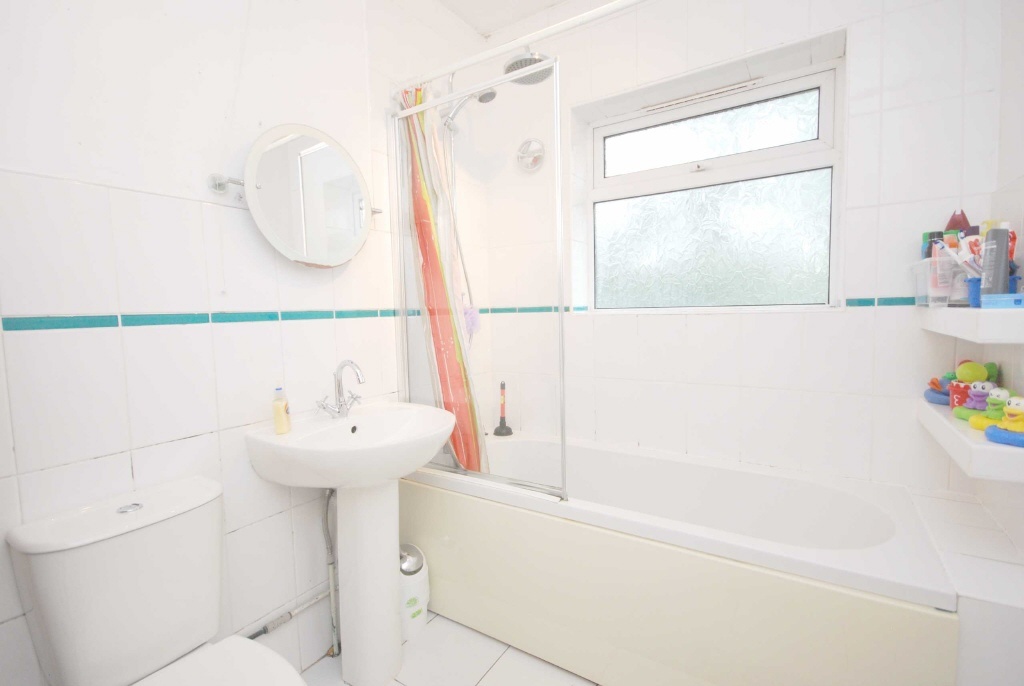 3 bedroom semidetached house for sale in Lynnwood Road, East Didsbury