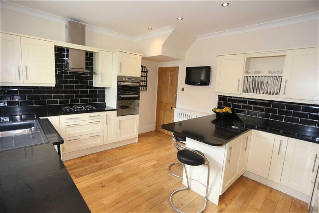 4 bedroom detached house for sale in Tunstall Village Green, Tunstall