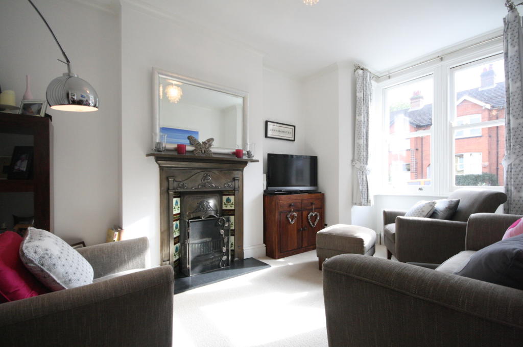 3 bedroom semidetached house for sale in Shrublands Avenue