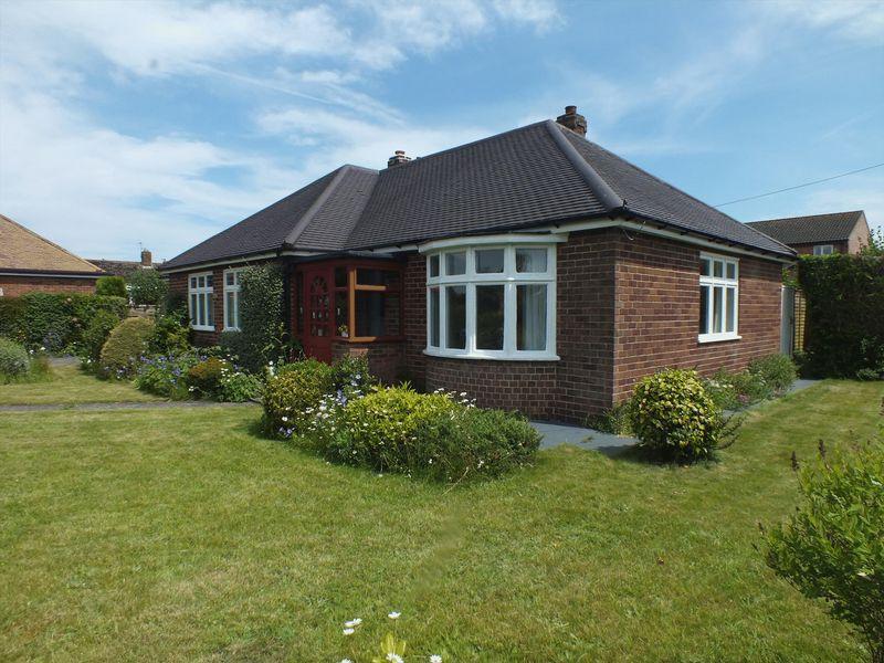 3 bedroom detached bungalow for sale in Roof Tree, Boston Road