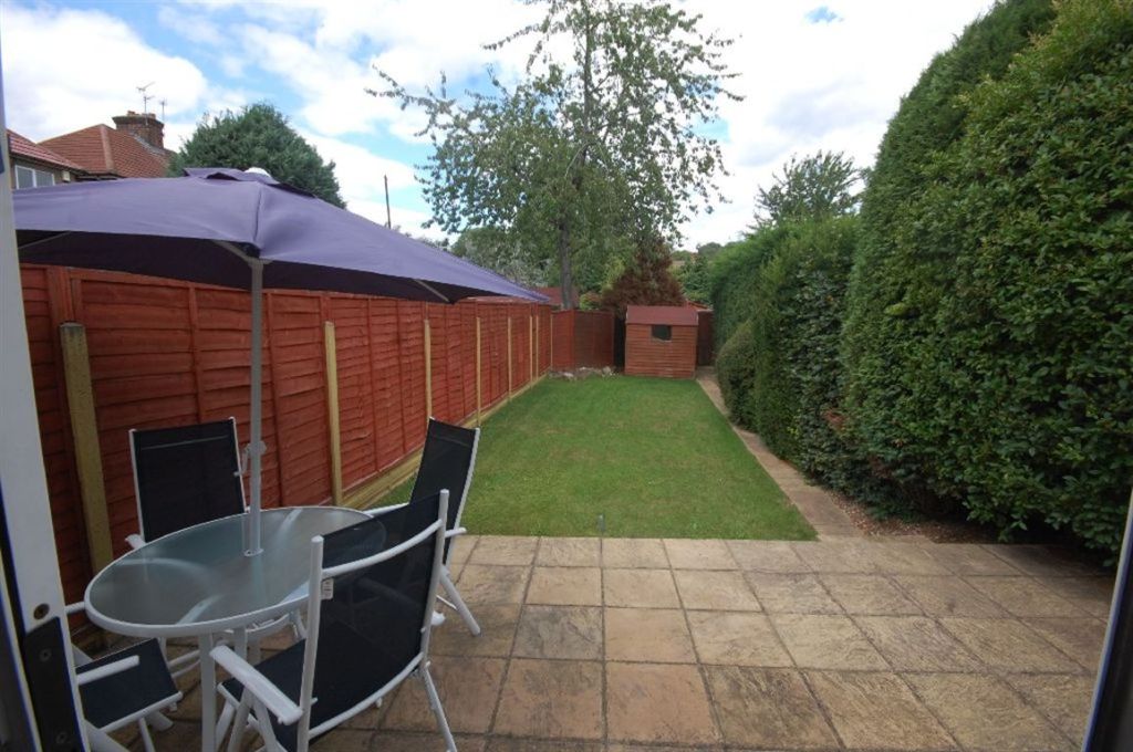 3 bedroom house for sale in North Western Avenue, Watford, Herts, WD25