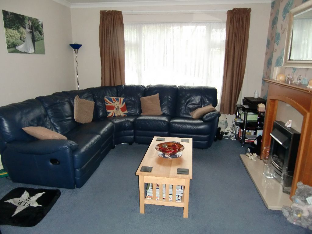 3 bedroom house to rent in North Western Avenue, Watford, Herts, WD24, WD24