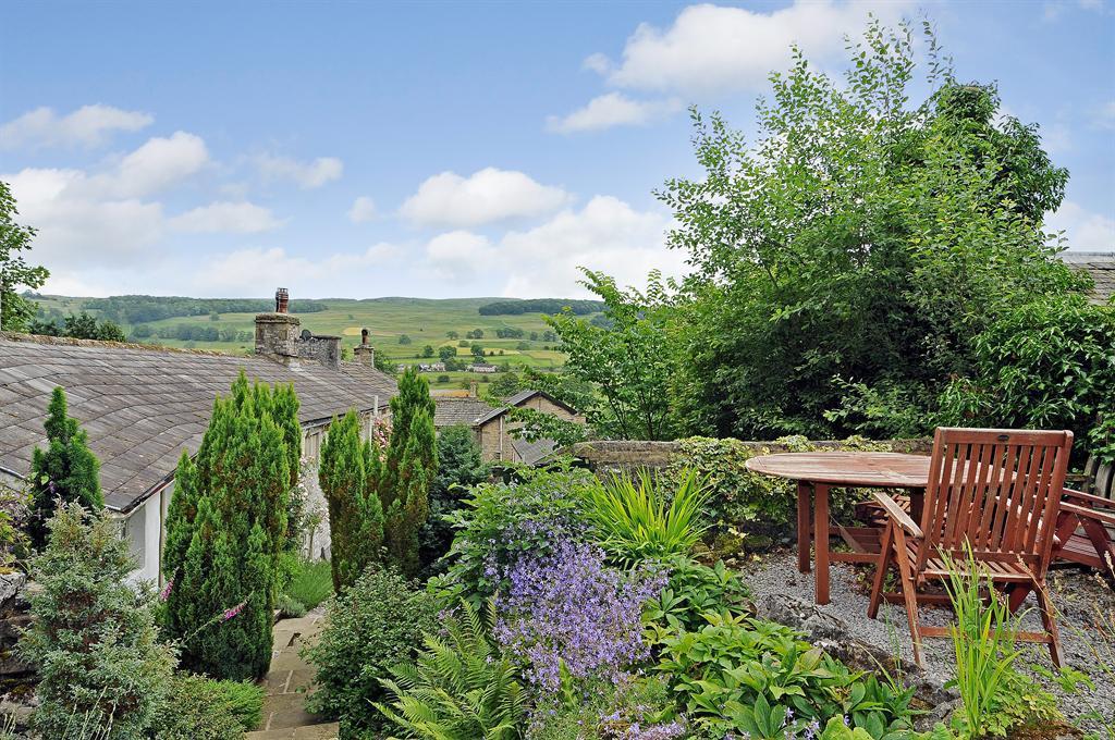 4 bedroom character property for sale in Brownscroft, Giggleswick, BD24